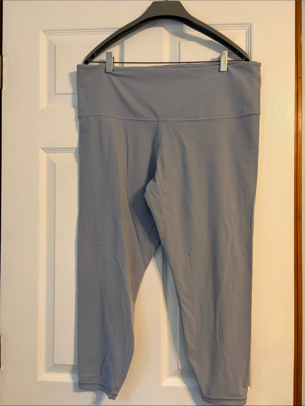 Athleta Girls' Capri Leggings in Light Gray